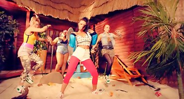 phim sex vietsub loan luan Cô liếm mông Của O GraEn phim sex người và thú Gra và lấy kiêm trong âm hộ của cô.