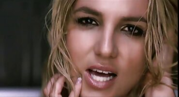 sex bé áo đen nhảy tiktok Charlotte Sartre được fucked bởi một anh chàng sex moi hay da đen.